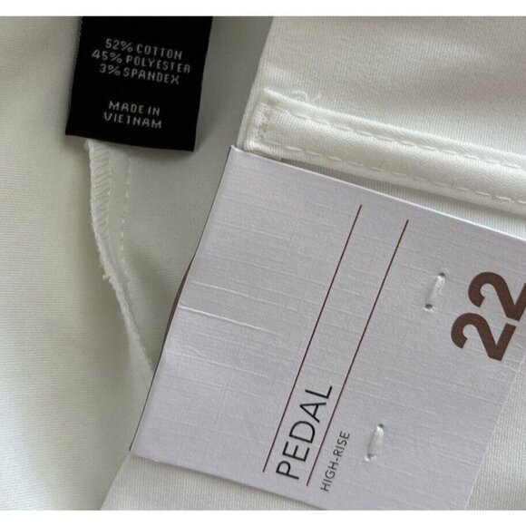 LANE BRYANT WHITE PEDAL PUSHER Capri Pants Women 22 High Rise Modern Stretch NEW - Picture 5 of 5